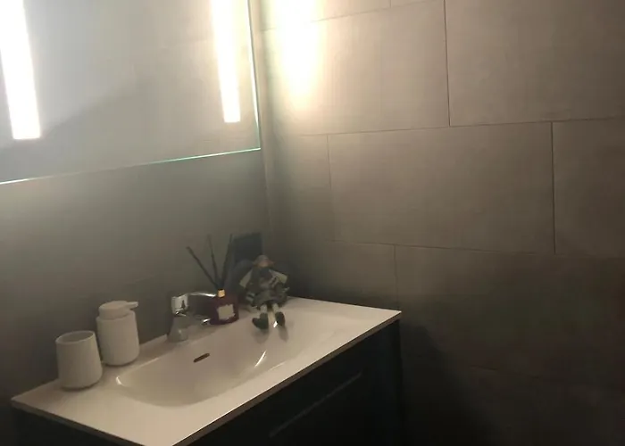 Part Of A Is Rented 아파트